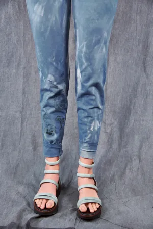 3136 Hand Dyed Handprinted Heavier Weight Legging Blue with Dragonfly Watering Can