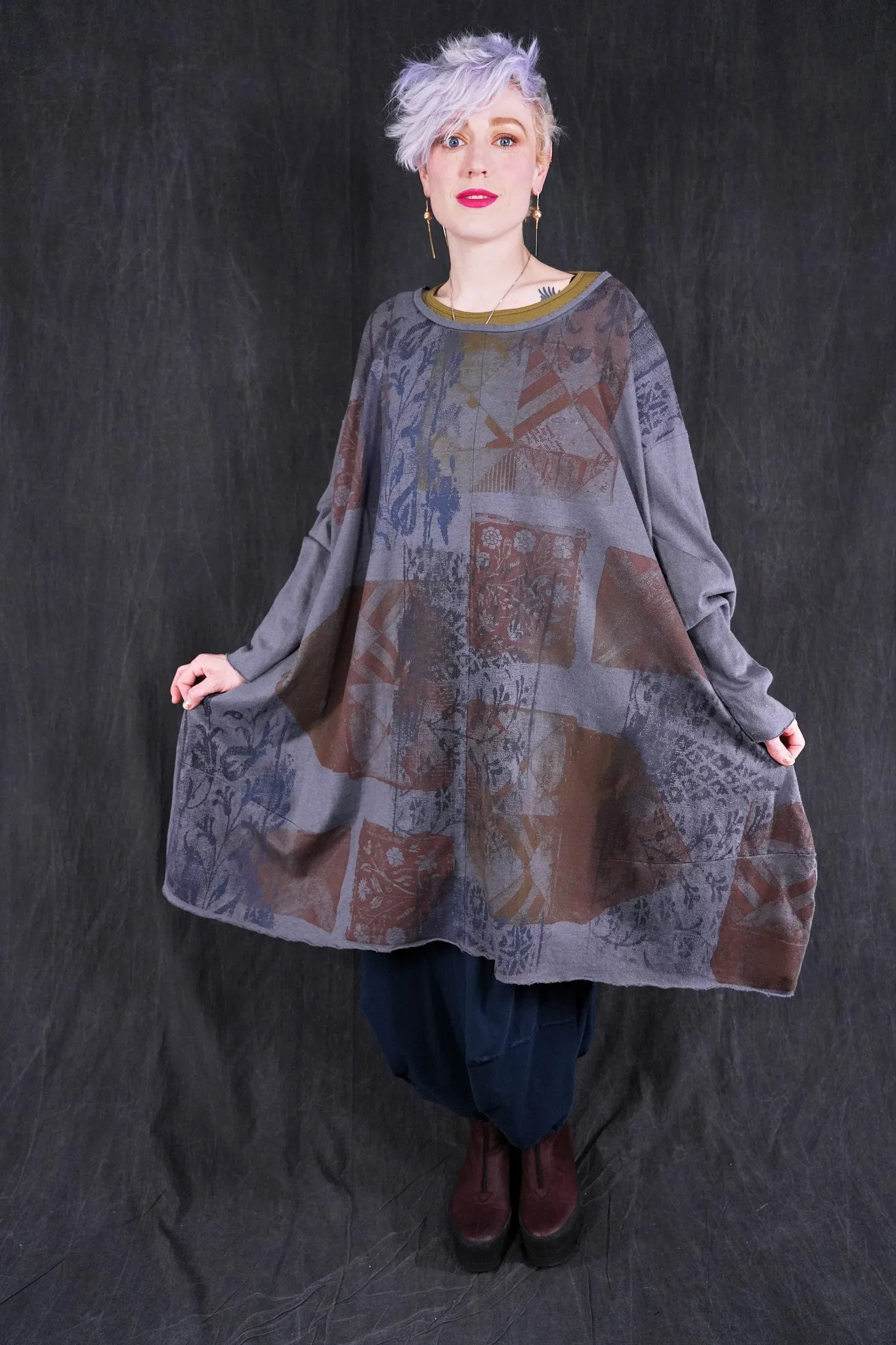 7240 Winter Story Dress Rock-P