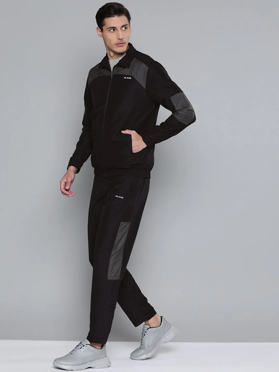 Alcis Men Color Blocked Black Track Suit