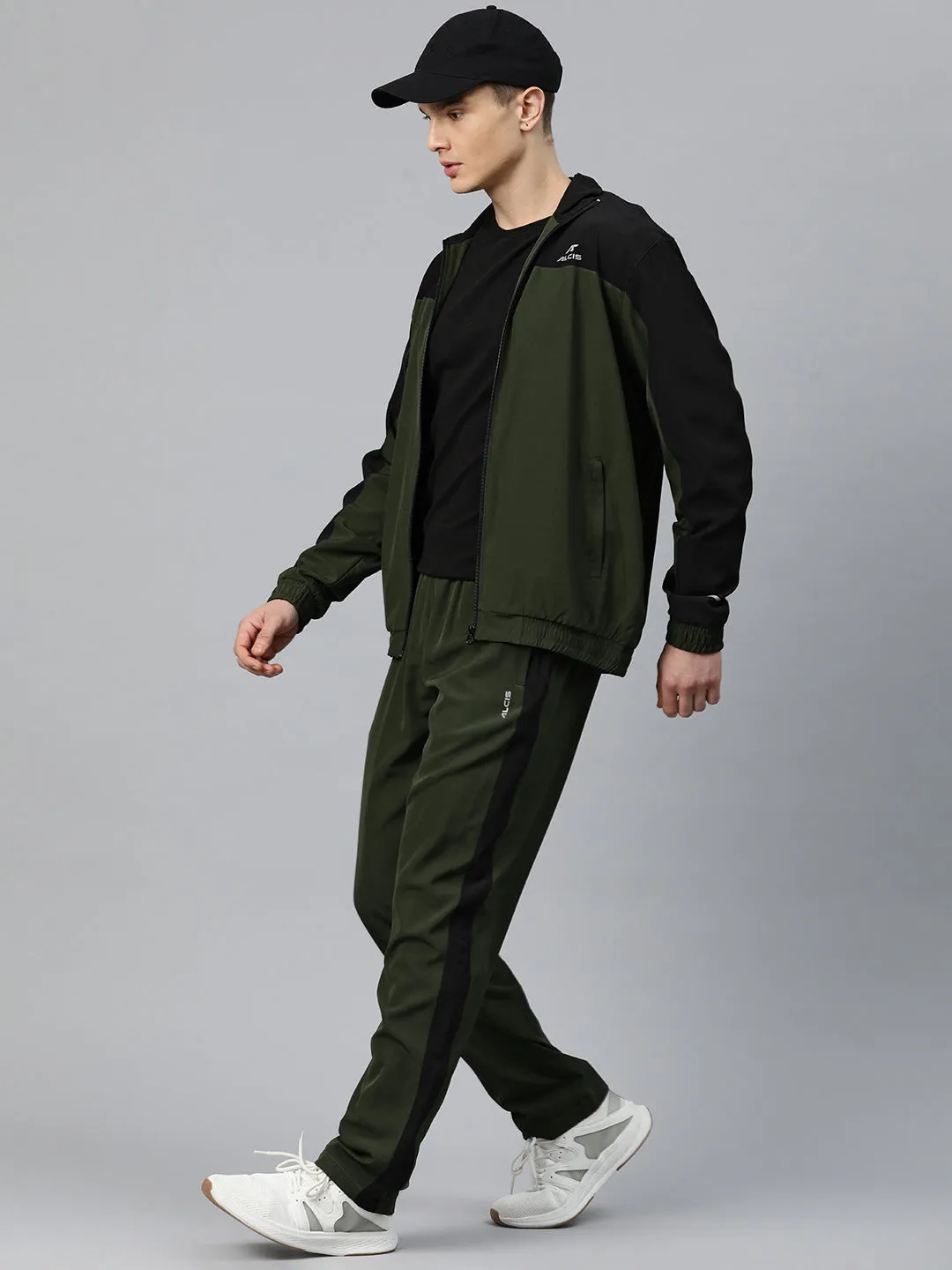 Alcis Men Colourblocked Apex Predator Tracksuit