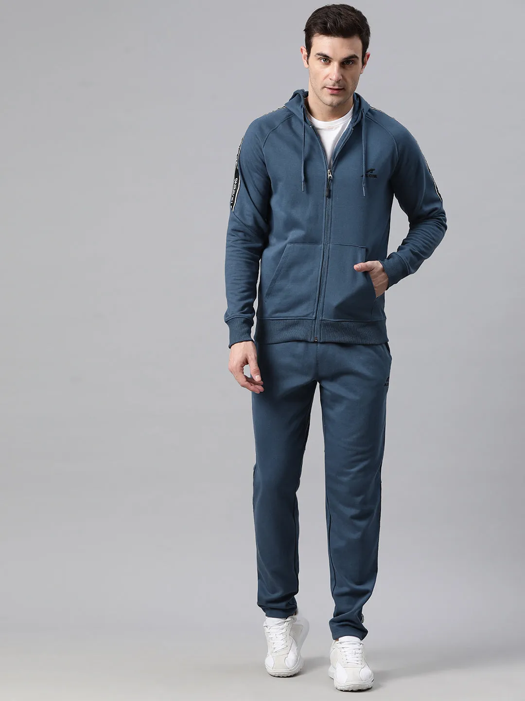 Alcis Men Solid Mid-Rise Tracksuit