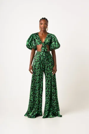 AZI PUFFY SLEEVE FRONT TIE CROP TOP