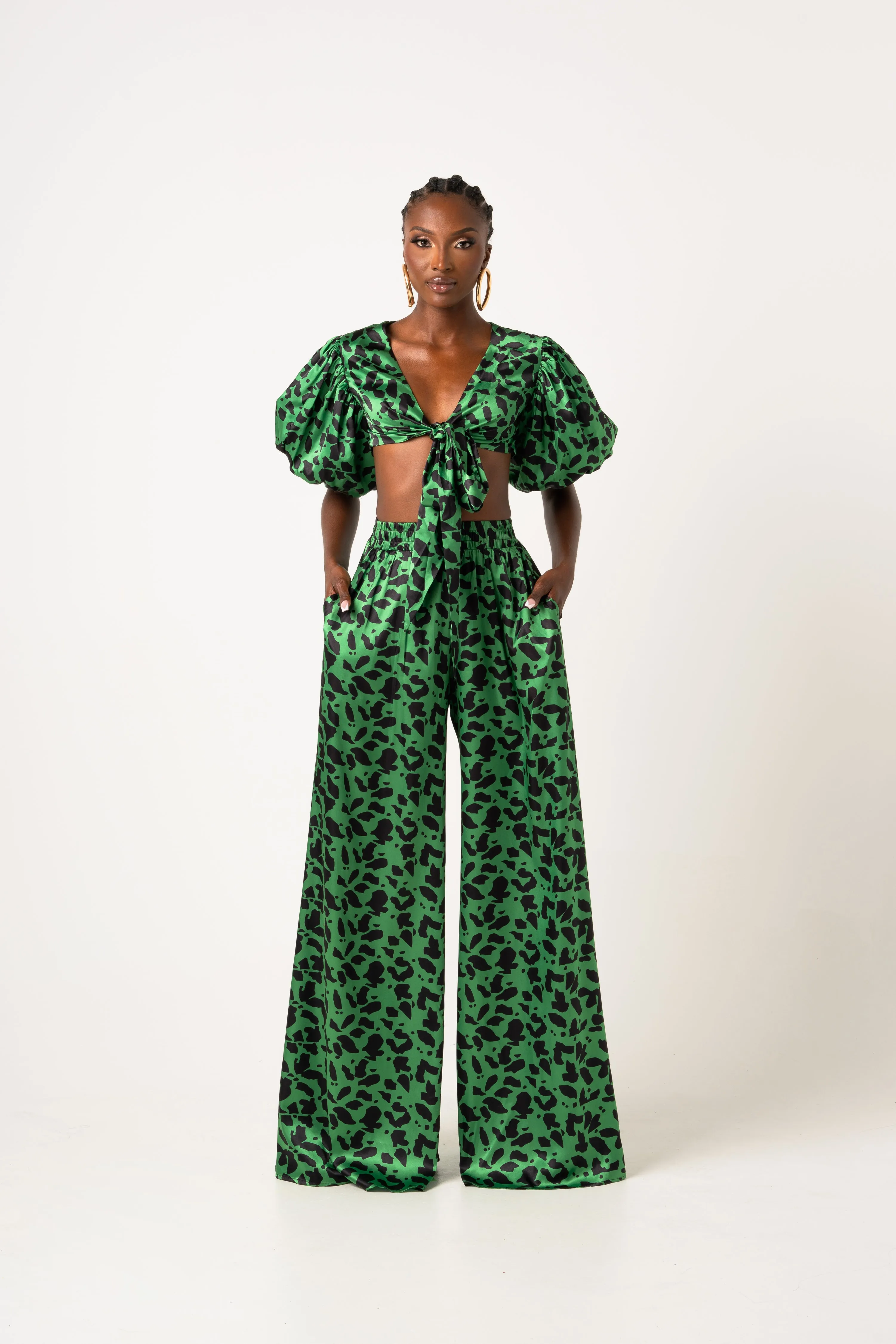 AZI PUFFY SLEEVE FRONT TIE CROP TOP
