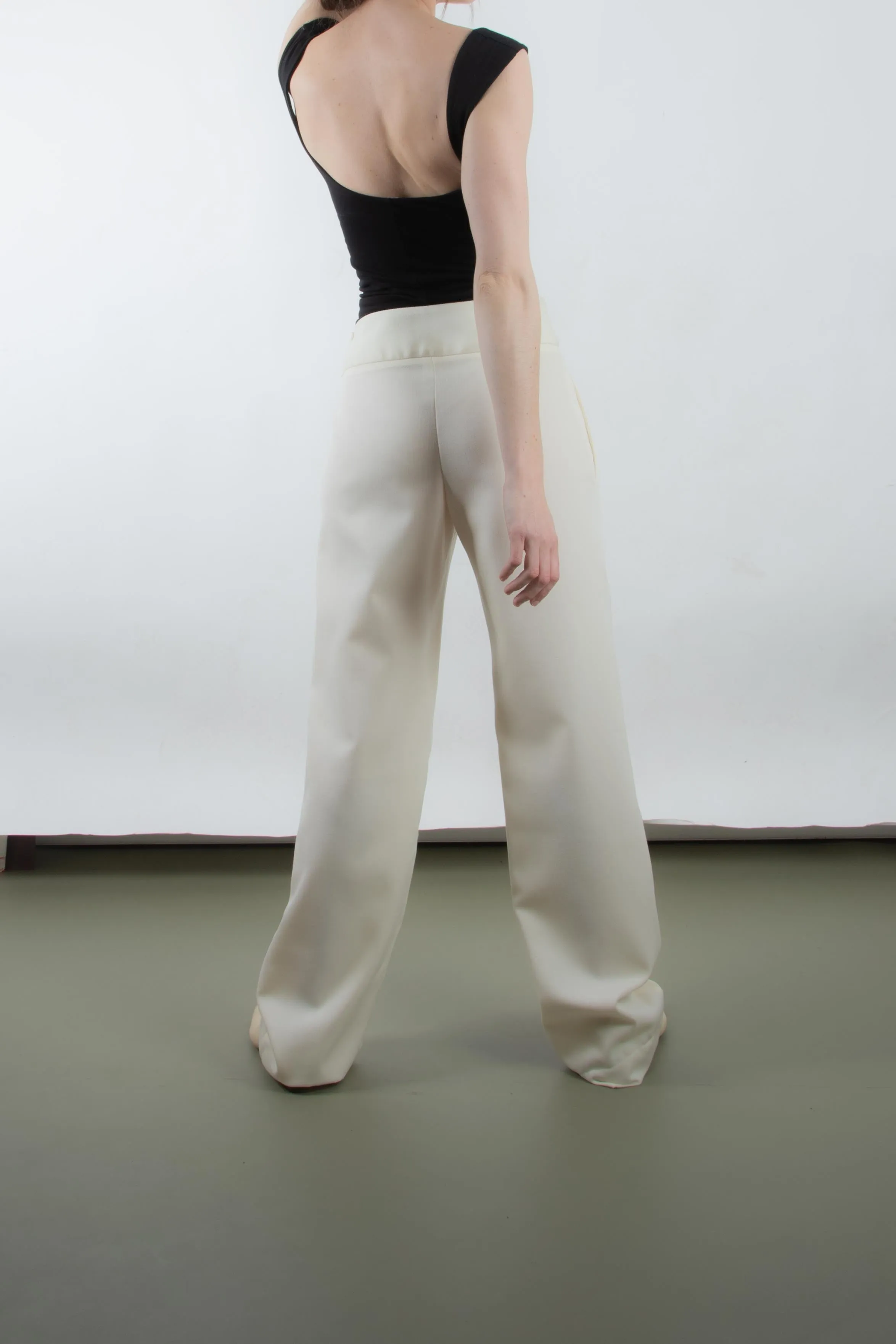 Beatrix Trousers - Off-white (PO)