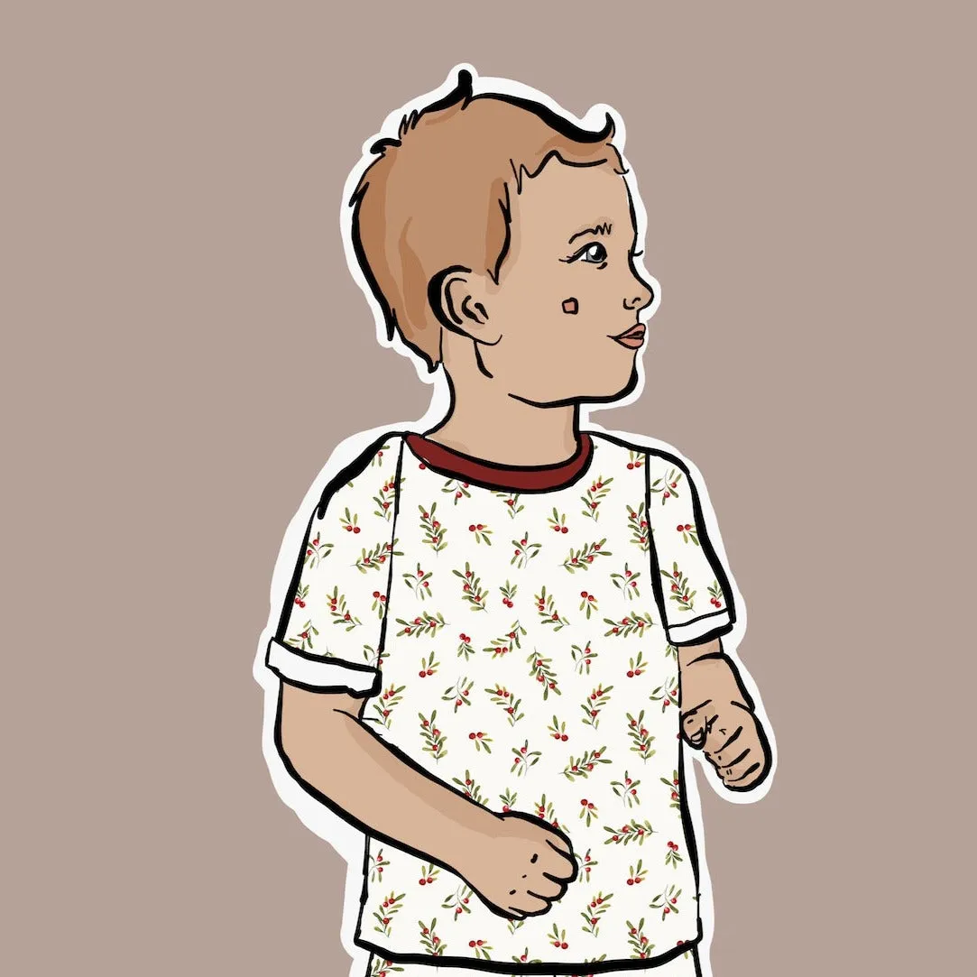 Berry Christmas Short Sleeve T-shirt | Ready To Post