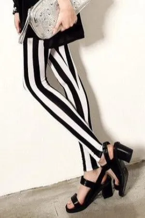 Black and White Thick Vertical Stripes Leggings