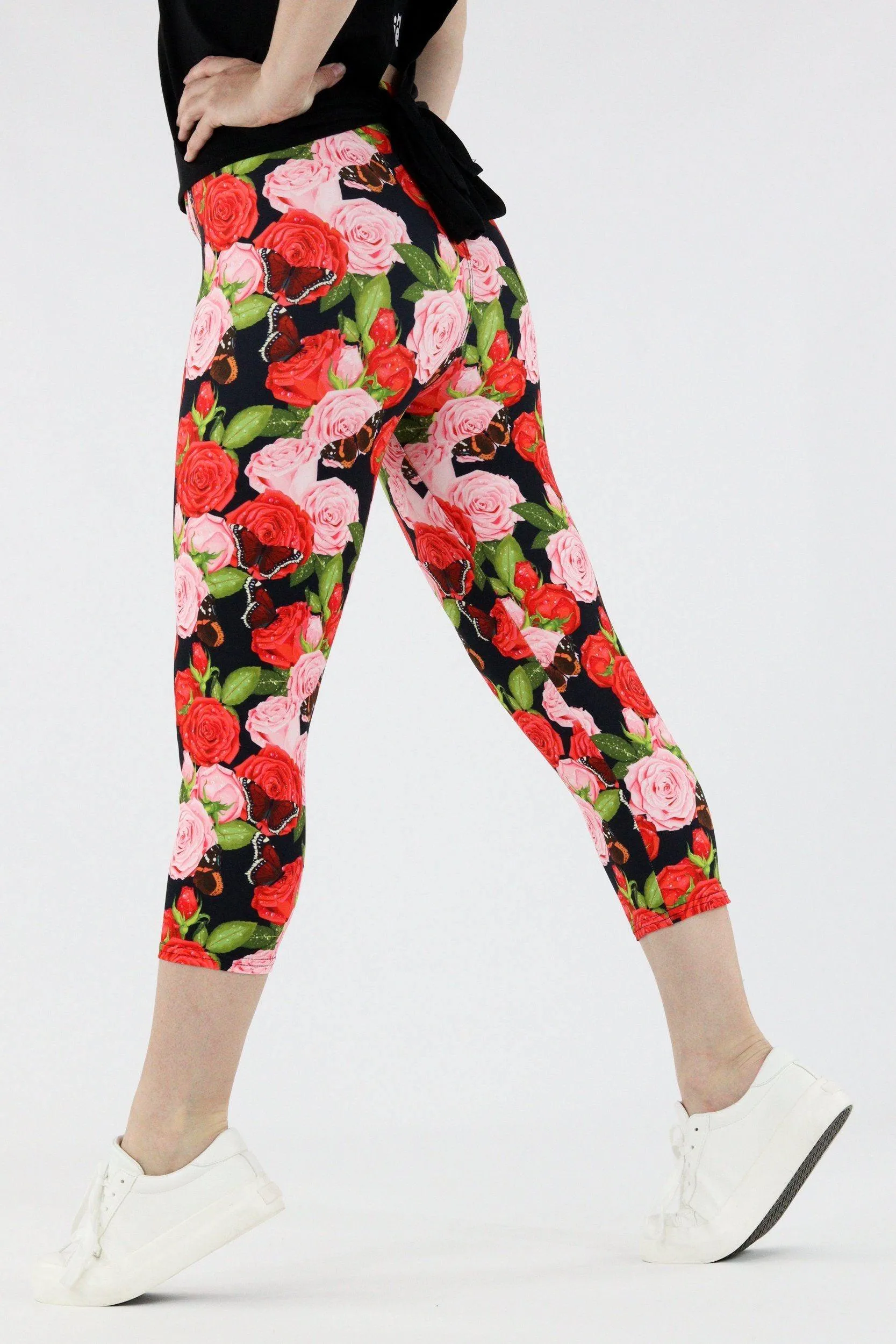 Butterflies n' Roses - Casual Capri Leggings