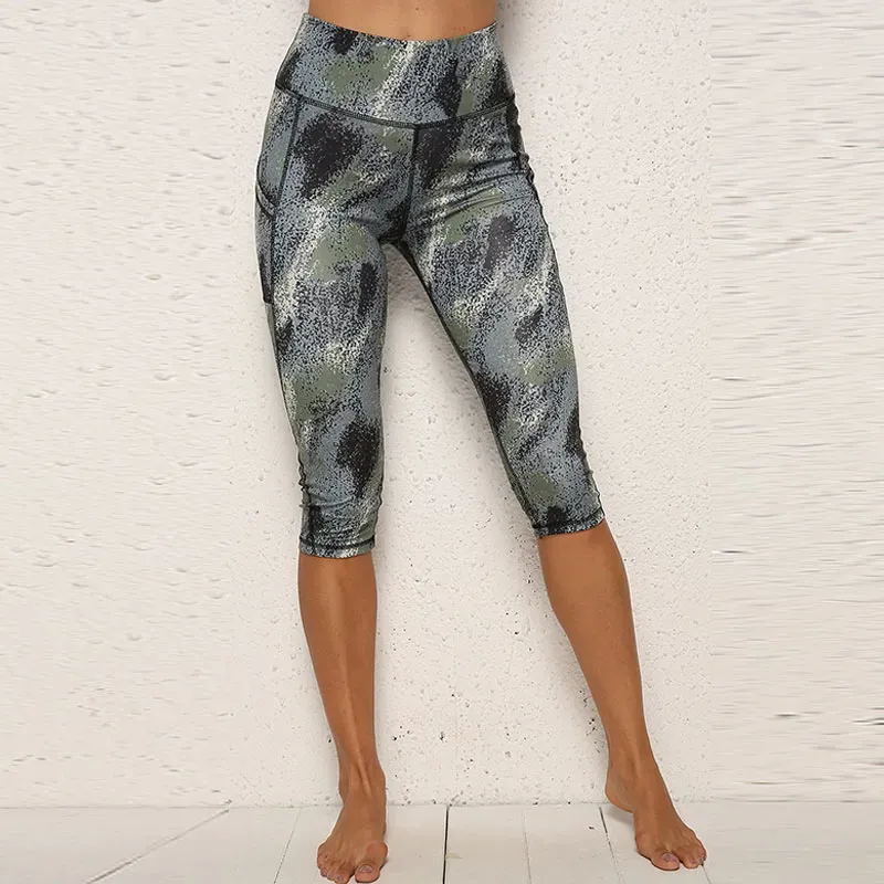 Capri Side Pocket Leggings