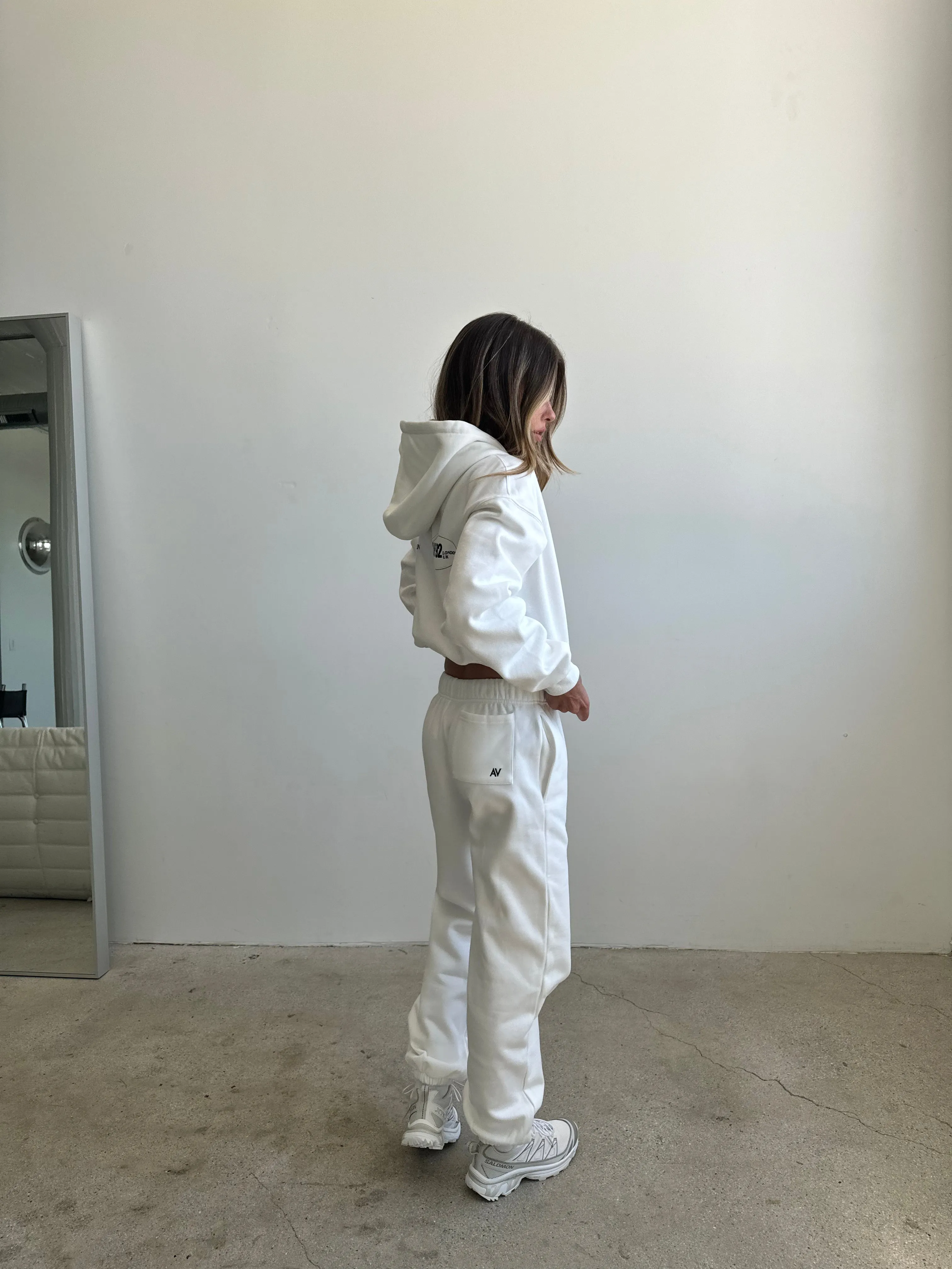 CLASSIC SWEATPANTS - WHITE