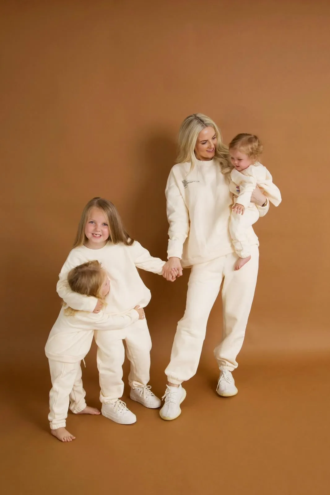 CREAM ‘MAMA’ slogan tracksuit - ADULT