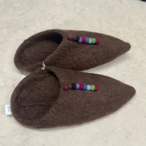 FELT SLIPPERS size 36