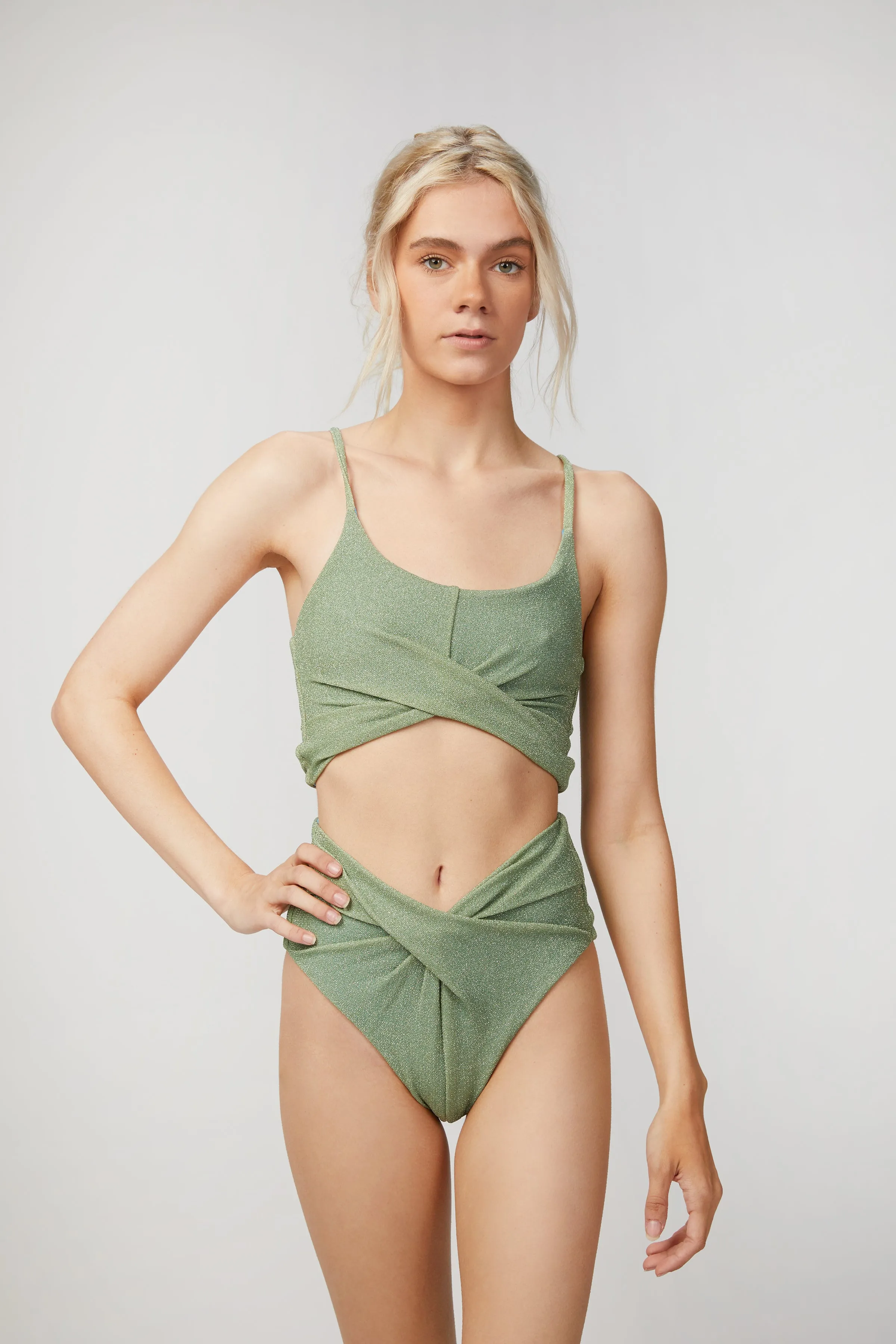 KENZIE TWISTED BIKINI TOP