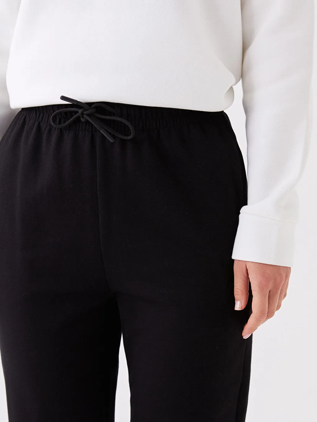 LC WAIKIKI Woman Waist Flat Jogger Tracksuit With Rubber