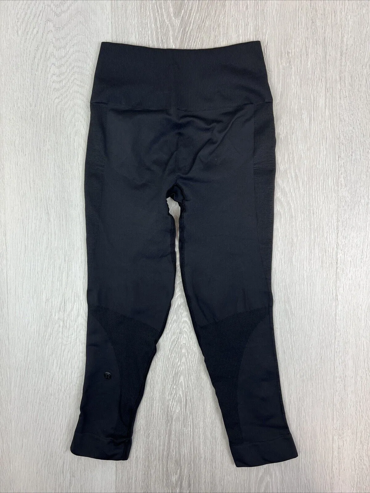 Lululemon Womens Black Cropped Leggings Pants Size Size 6-8 Approx