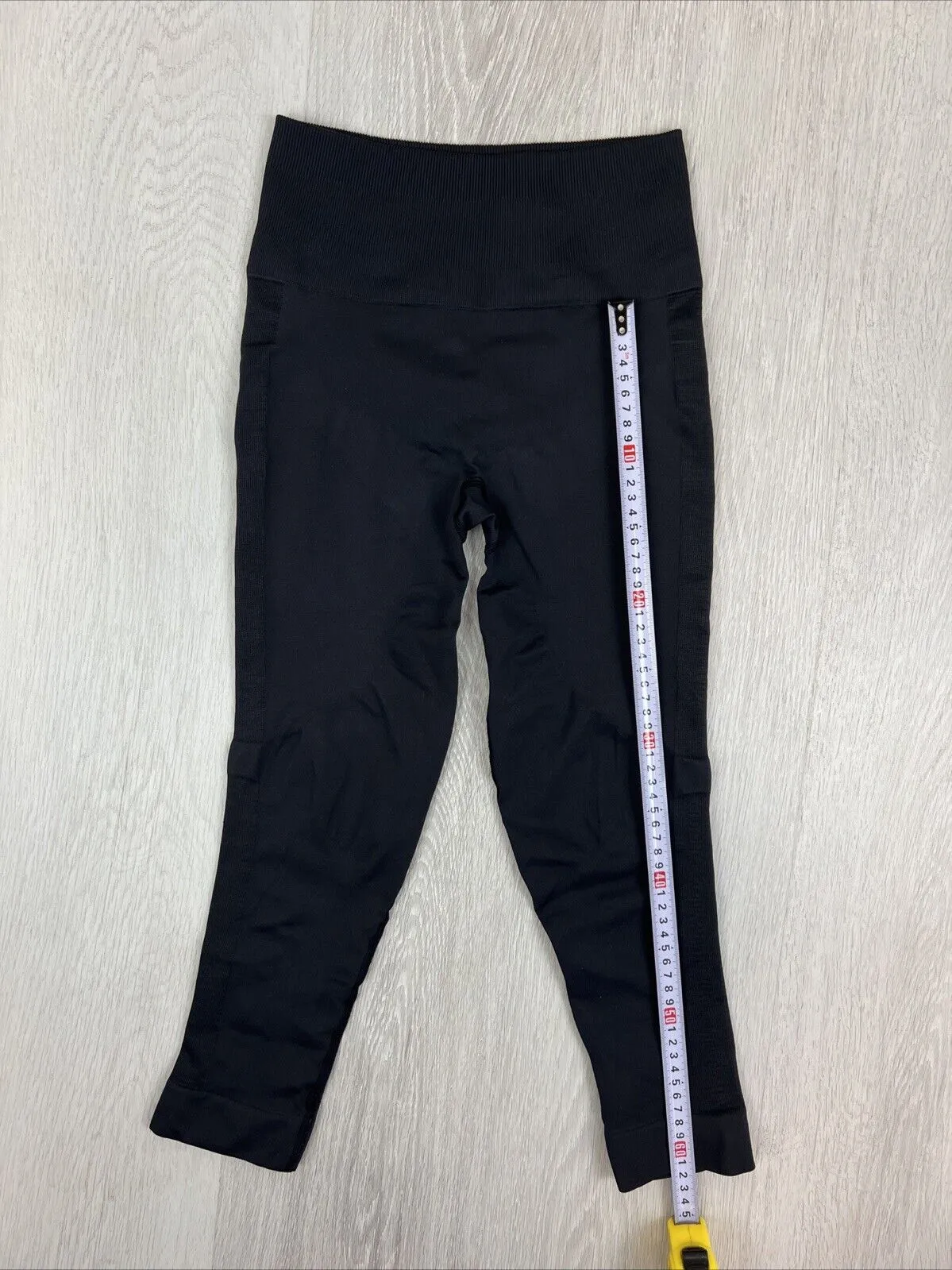 Lululemon Womens Black Cropped Leggings Pants Size Size 6-8 Approx
