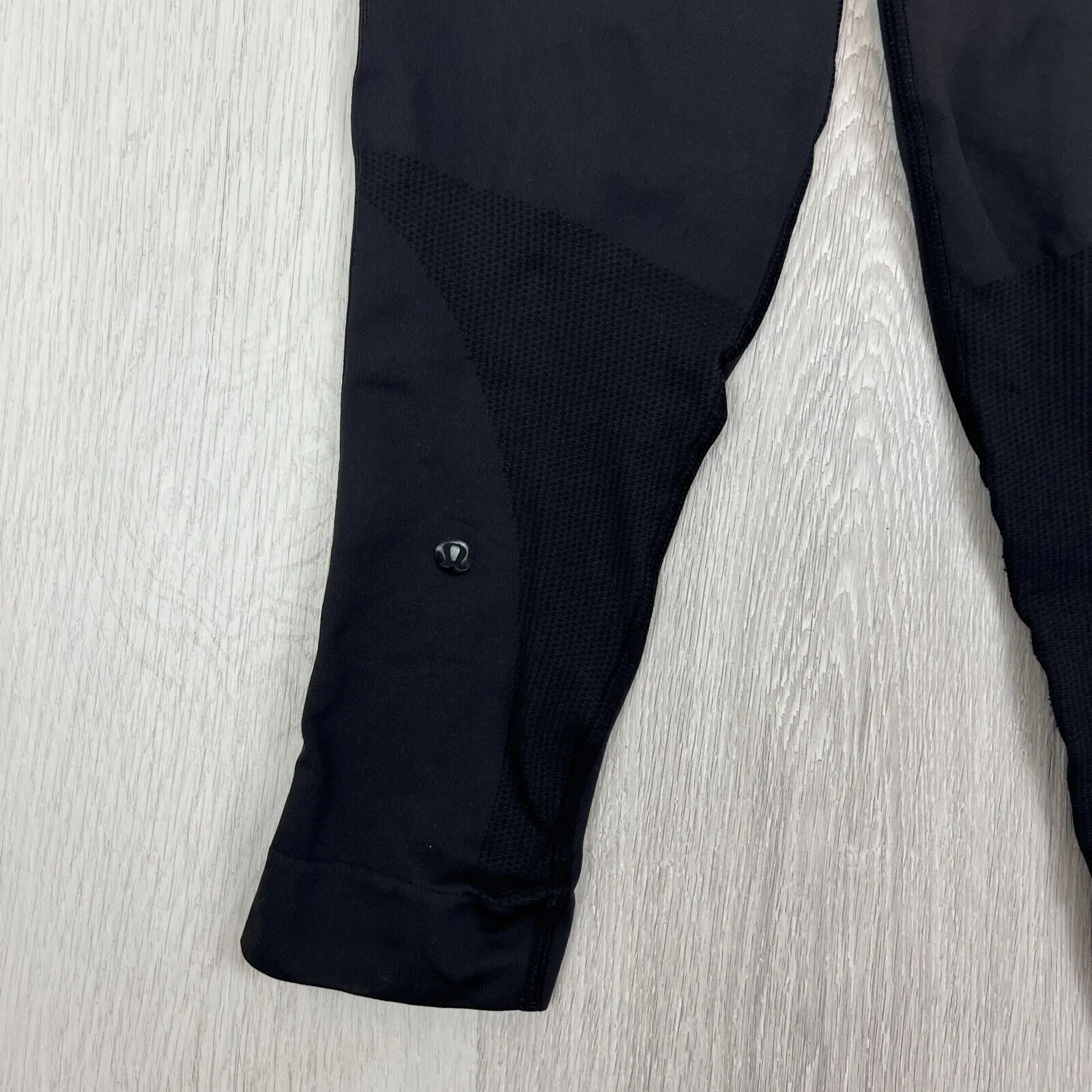 Lululemon Womens Black Cropped Leggings Pants Size Size 6-8 Approx