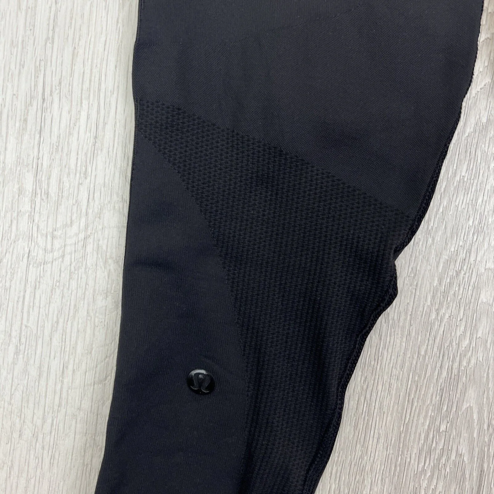 Lululemon Womens Black Cropped Leggings Pants Size Size 6-8 Approx