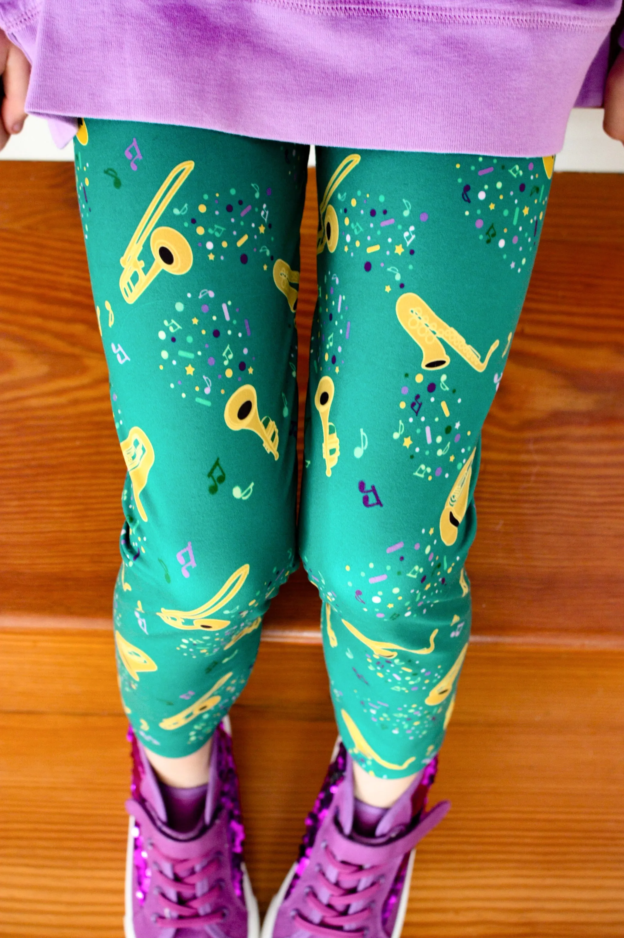 Mardi Gras Leggings: Green Marching Band