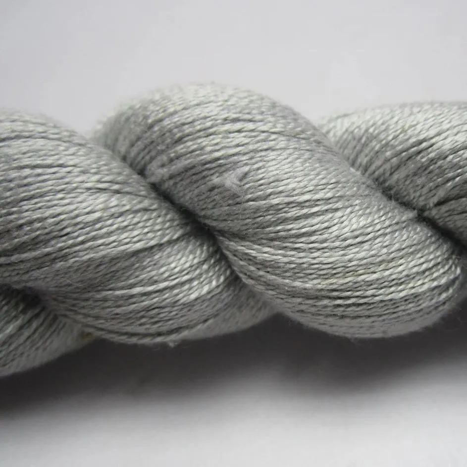 Mulberry Silk Yarn 900M/100Gr - 32