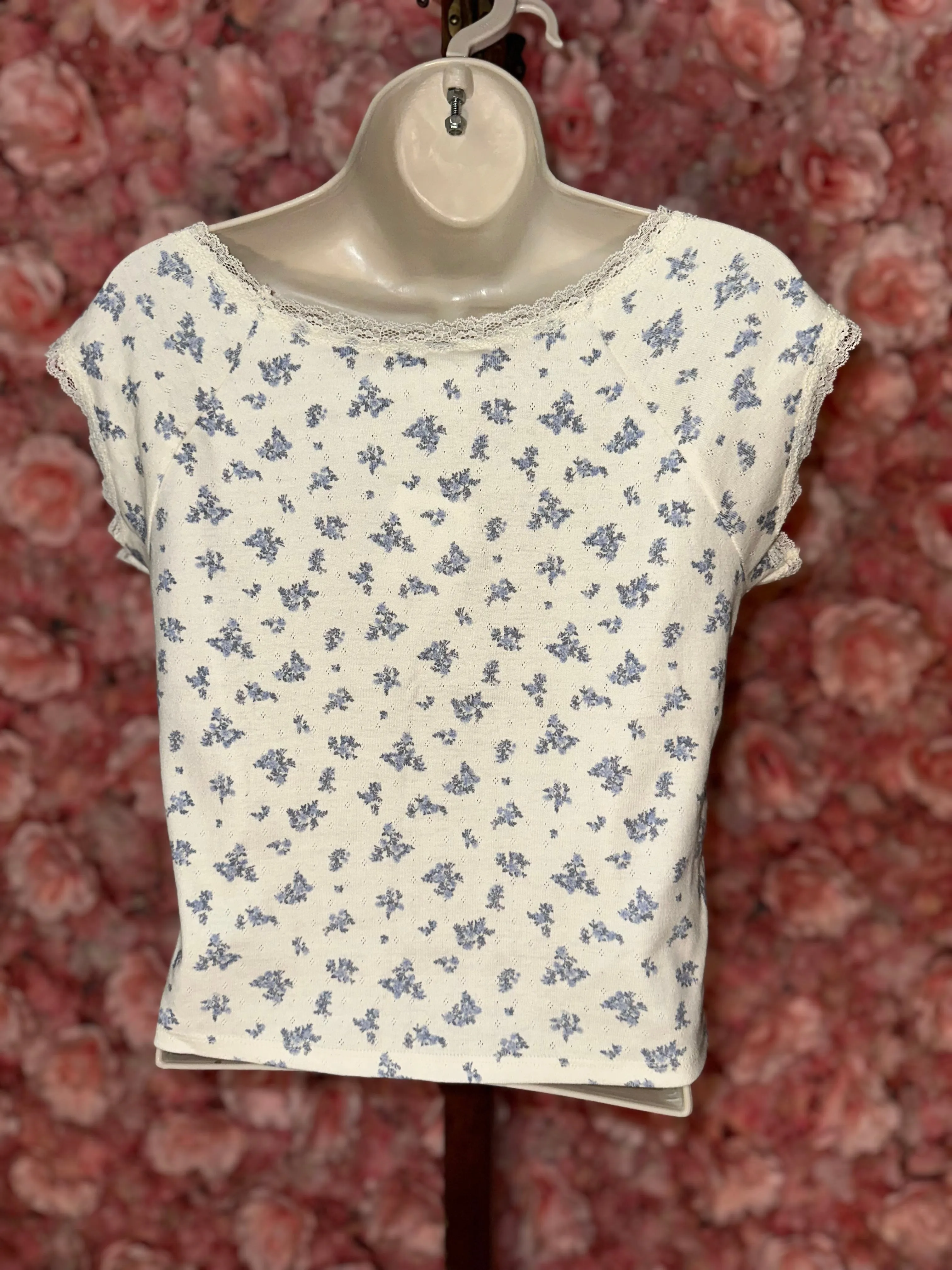 NWT Pink Rose (L) Brand New Off White Pointelle Floral Cropped Short Sleeve Top