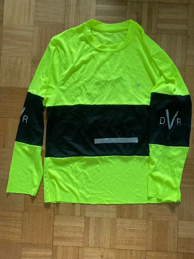 Performance Long Sleeve - Lemon/Black Stripe M NO HEM