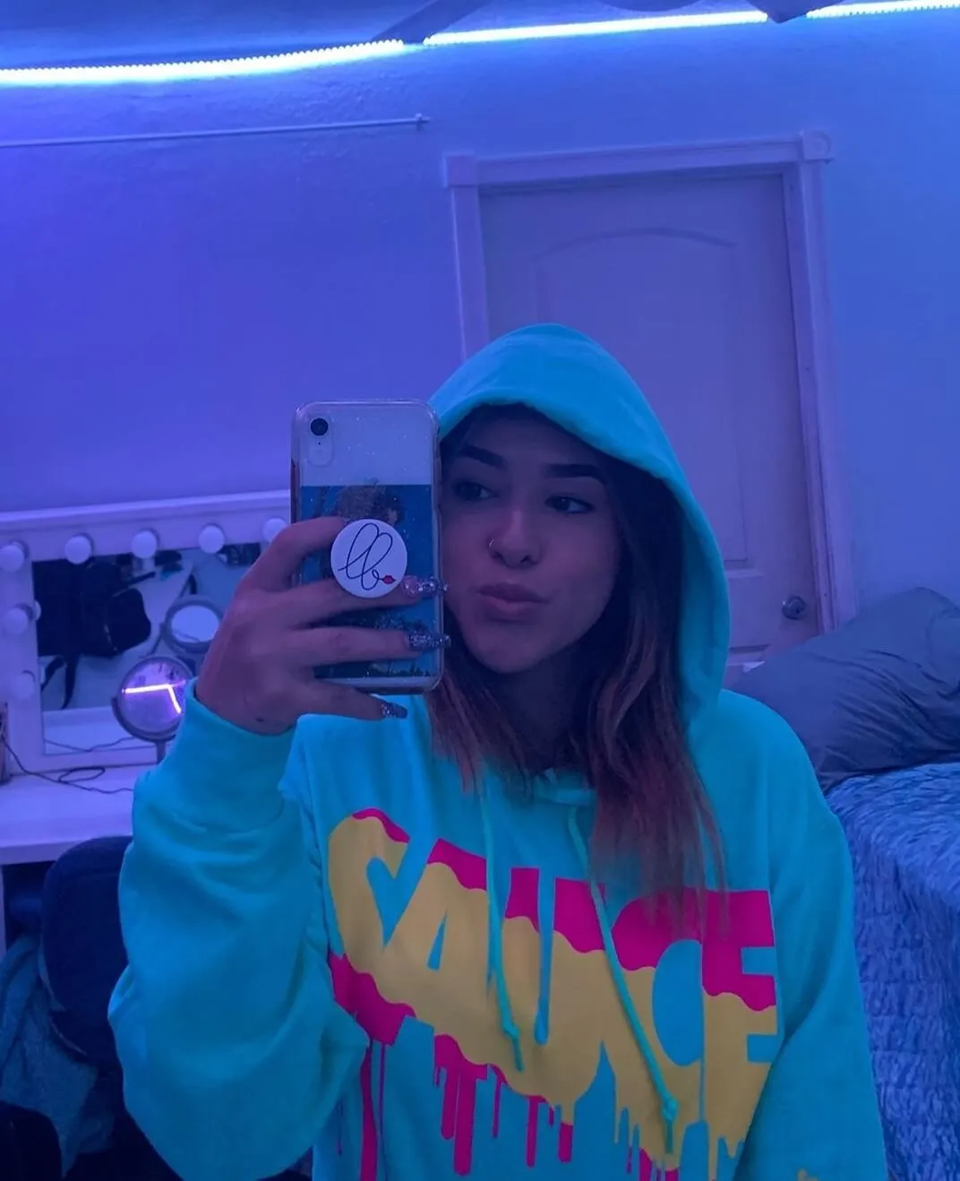 Pink Lemonade Sauce | Mint Hoodie