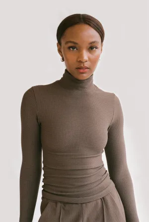 Pris Thermal Mock Neck in Cafe