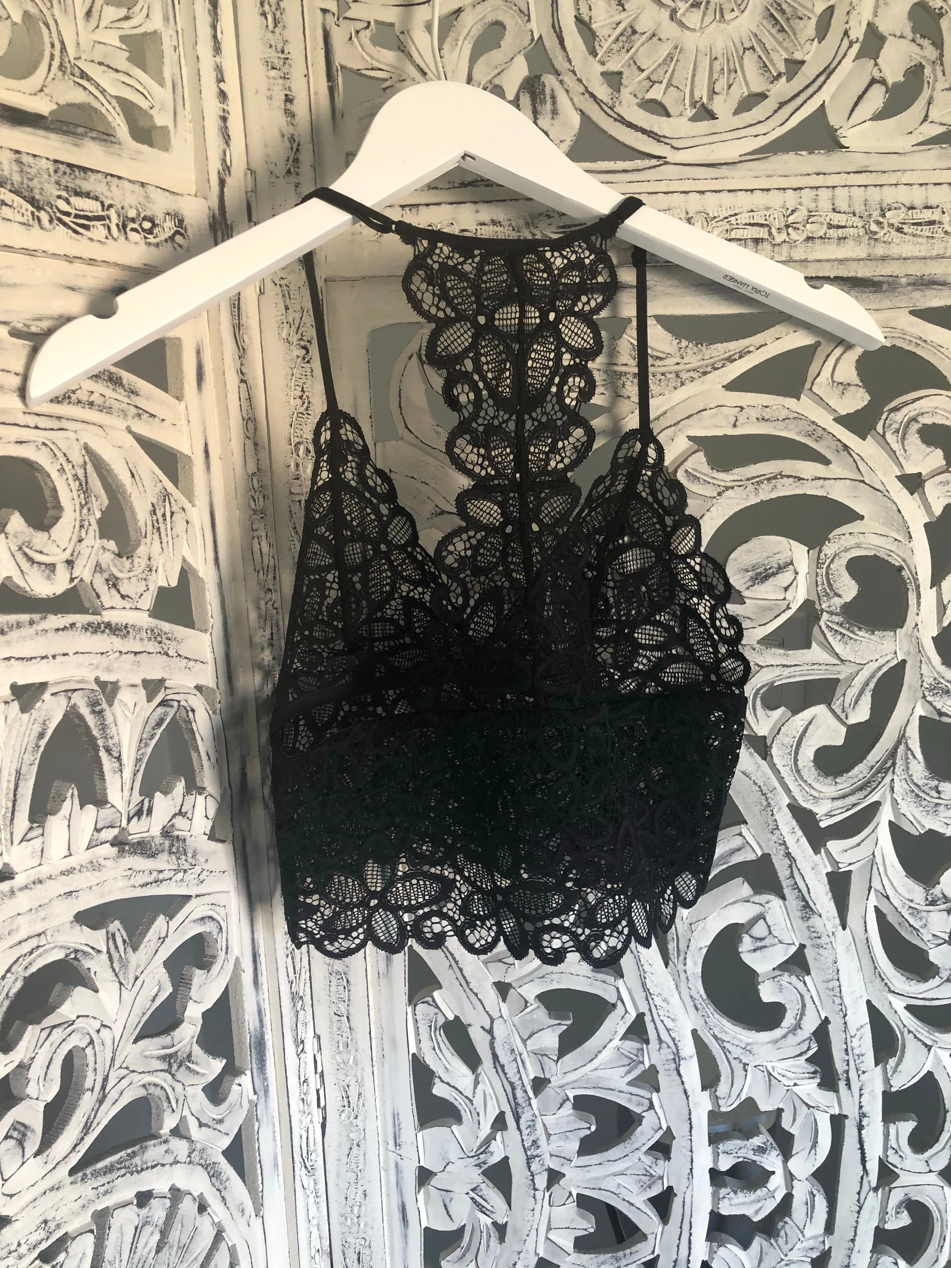 RACER BACK FLOWER LACE BRALETTE - BLACK