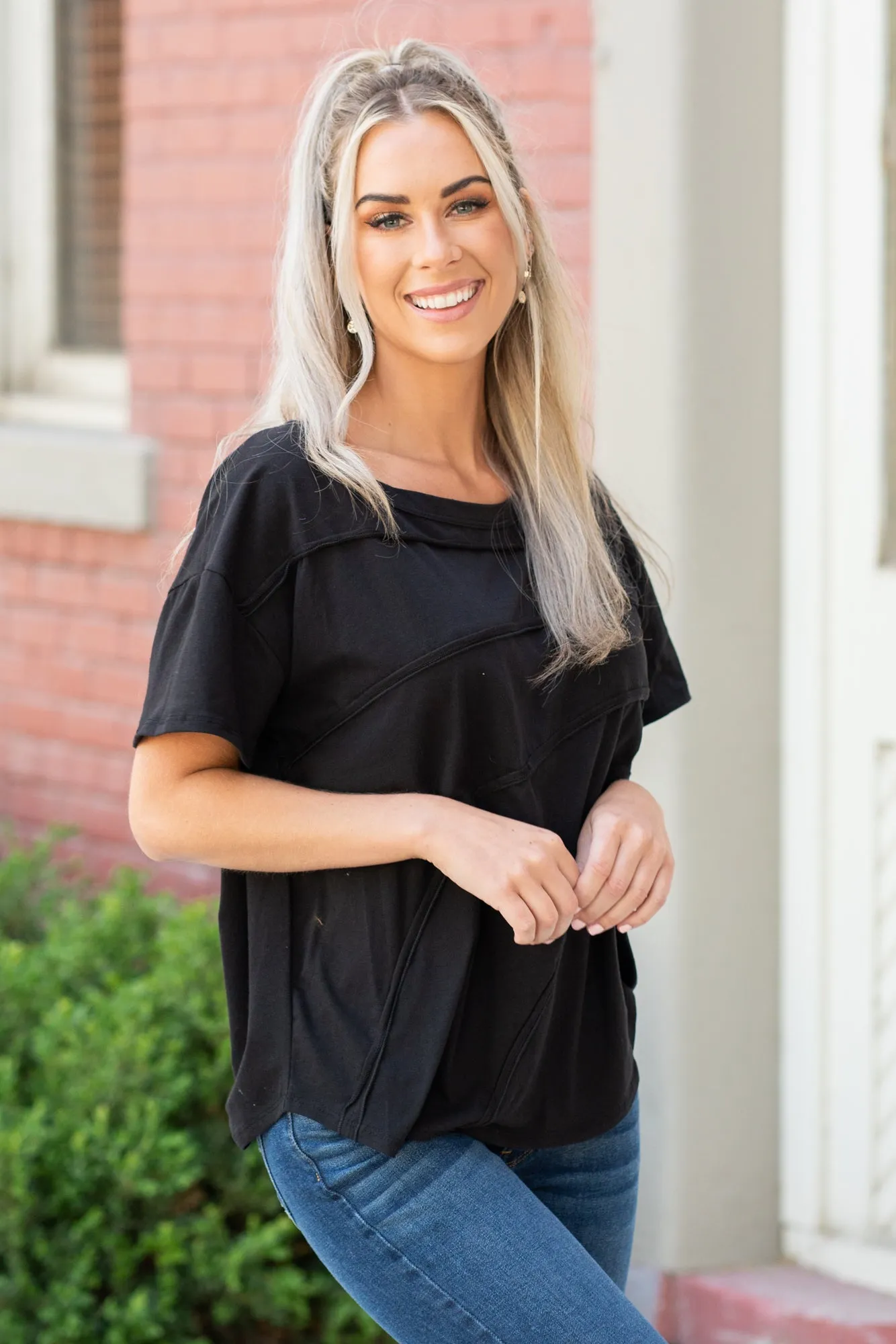 Ruffle Wave Knit Top - Black