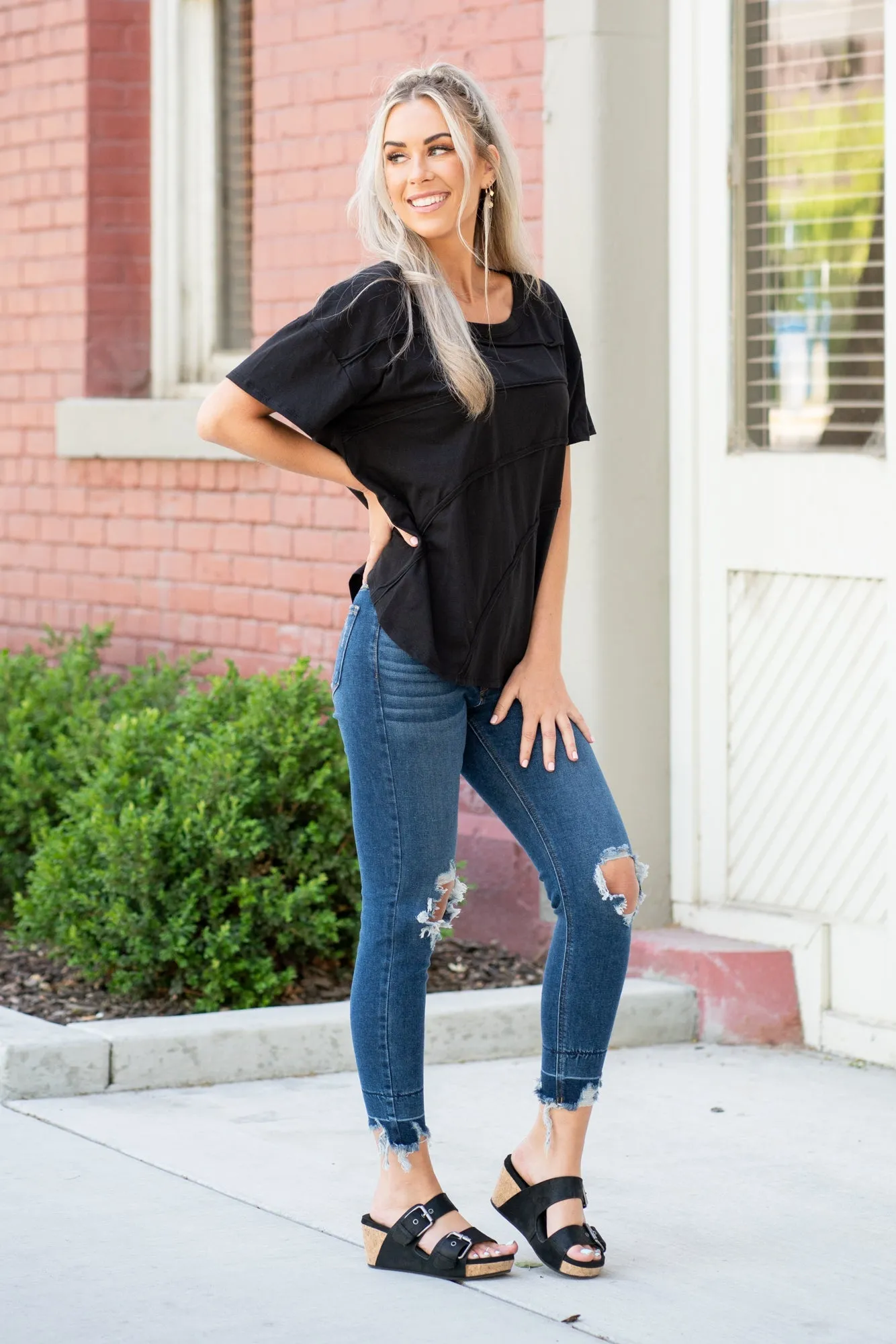 Ruffle Wave Knit Top - Black