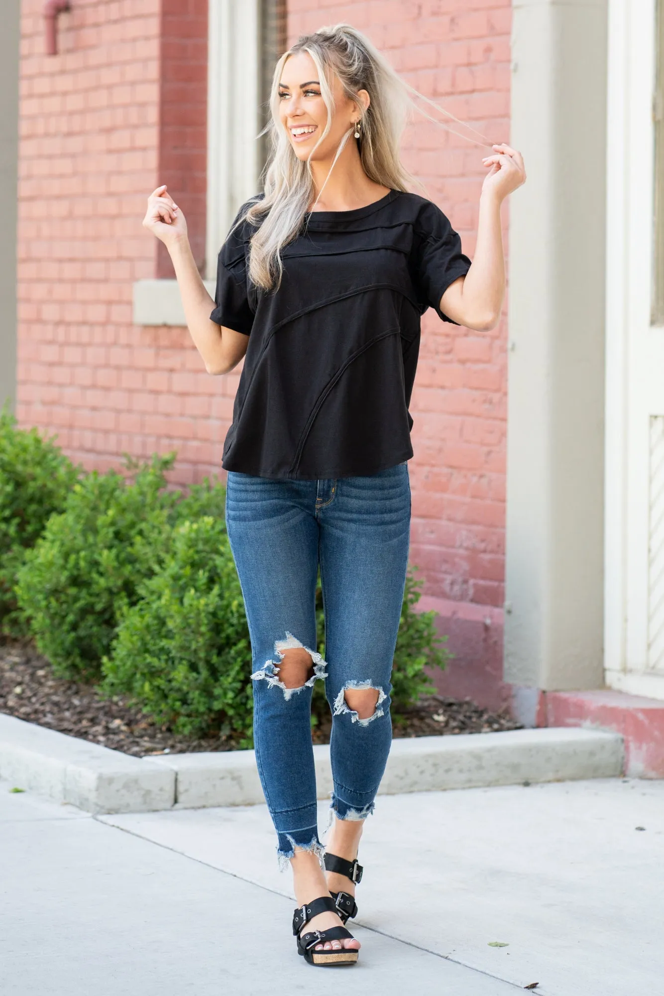 Ruffle Wave Knit Top - Black