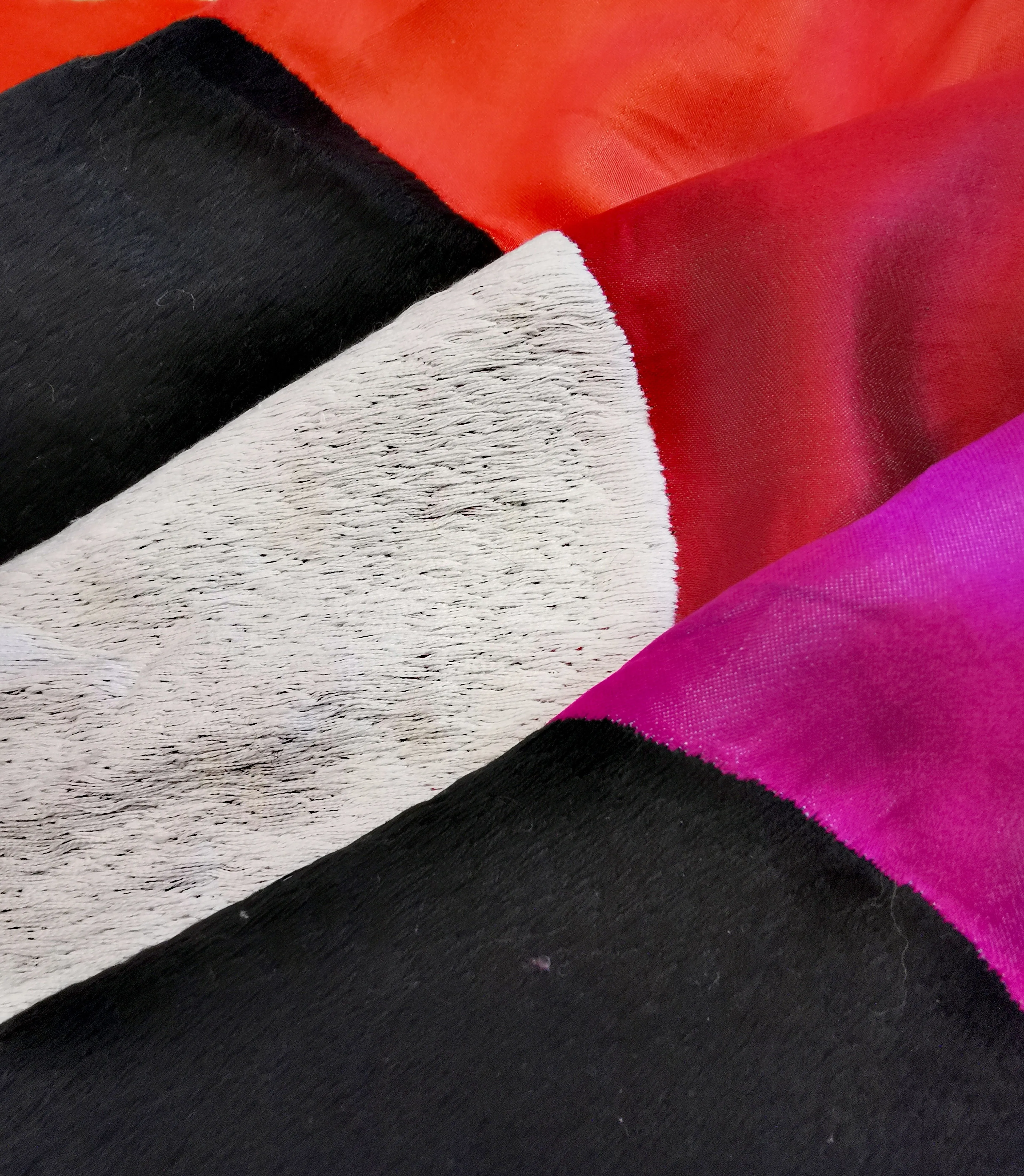 Satin spot shawl