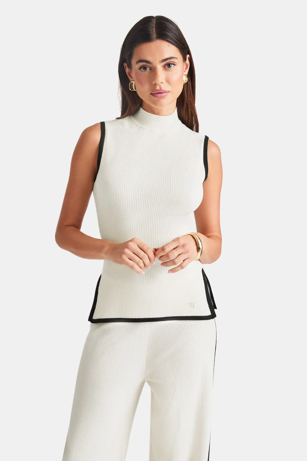 SLEEVELESS MOCK NECK RIBBED KNIT TANK - BUTTERMILK AND BLACK