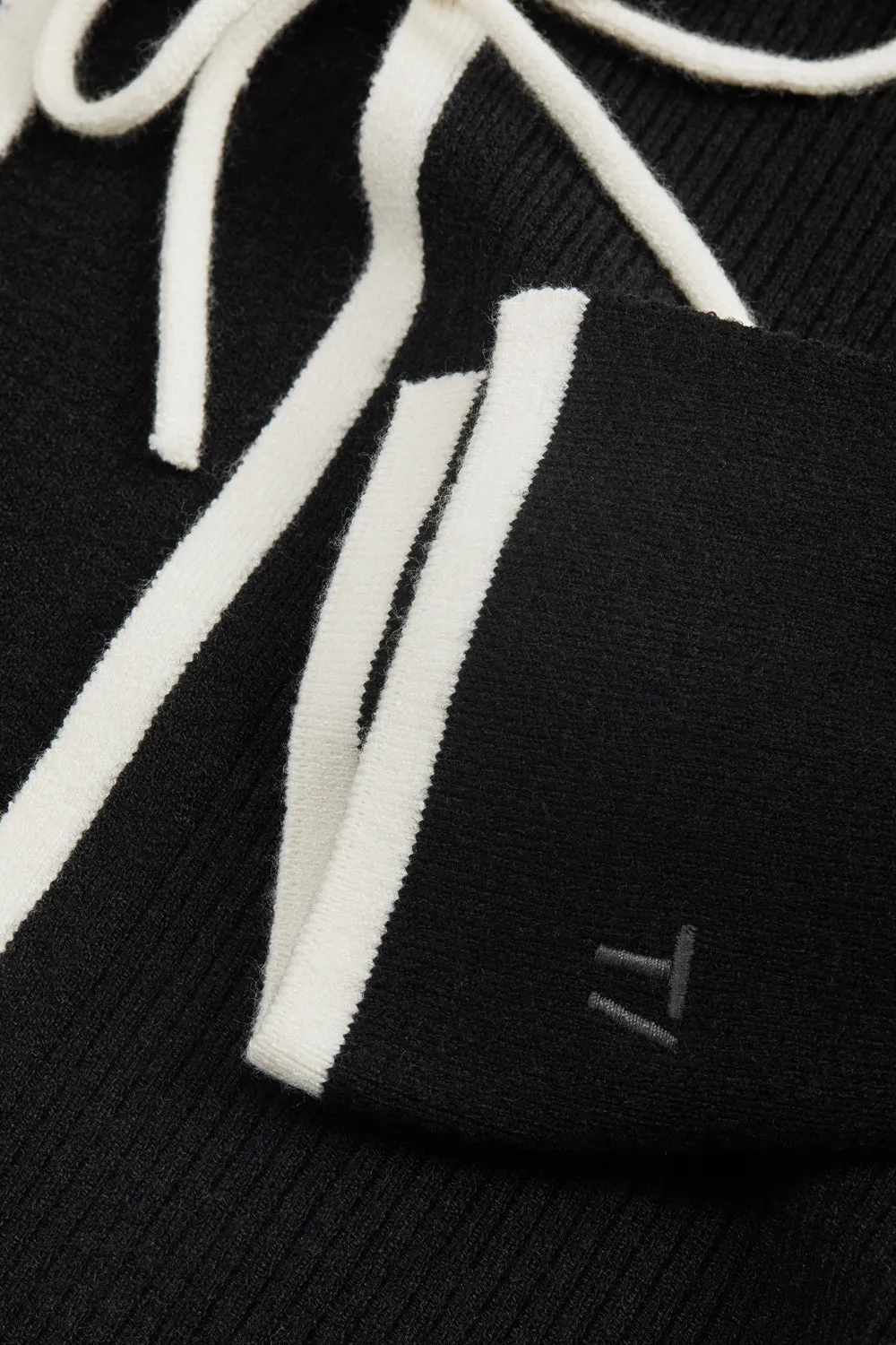 SLIM FIT LONG SLEEVE RIBBED KNIT TIE TOP - BLACK AND BUTTERMILK