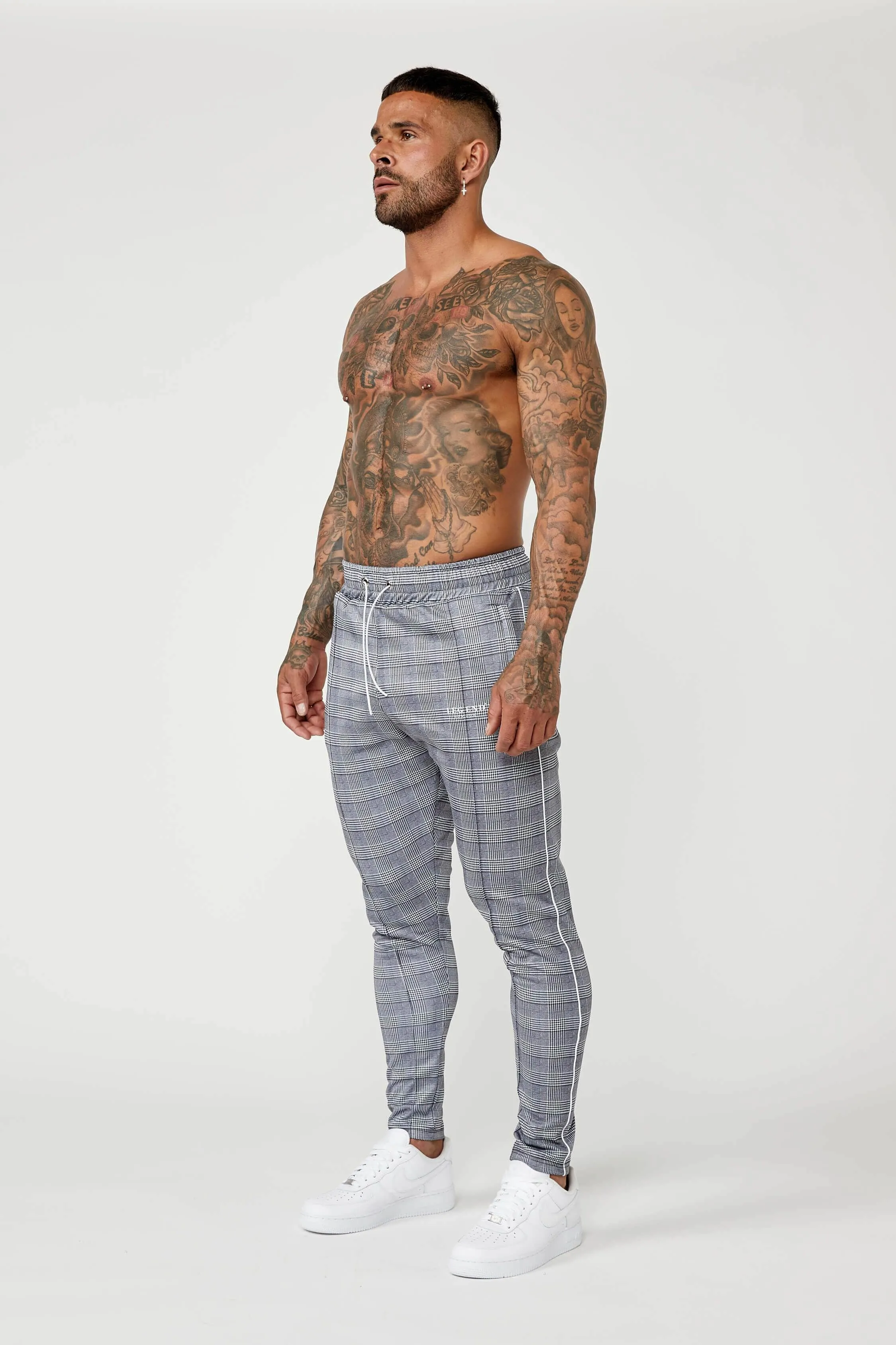 Smart Track Jogger in Check - Grey