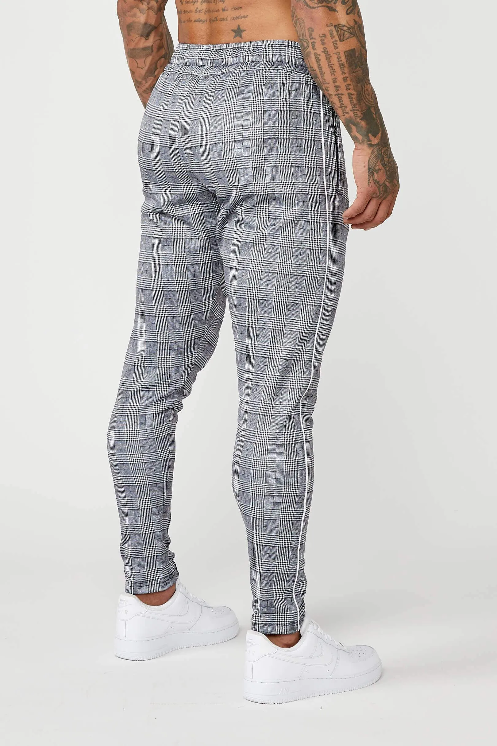 Smart Track Jogger in Check - Grey