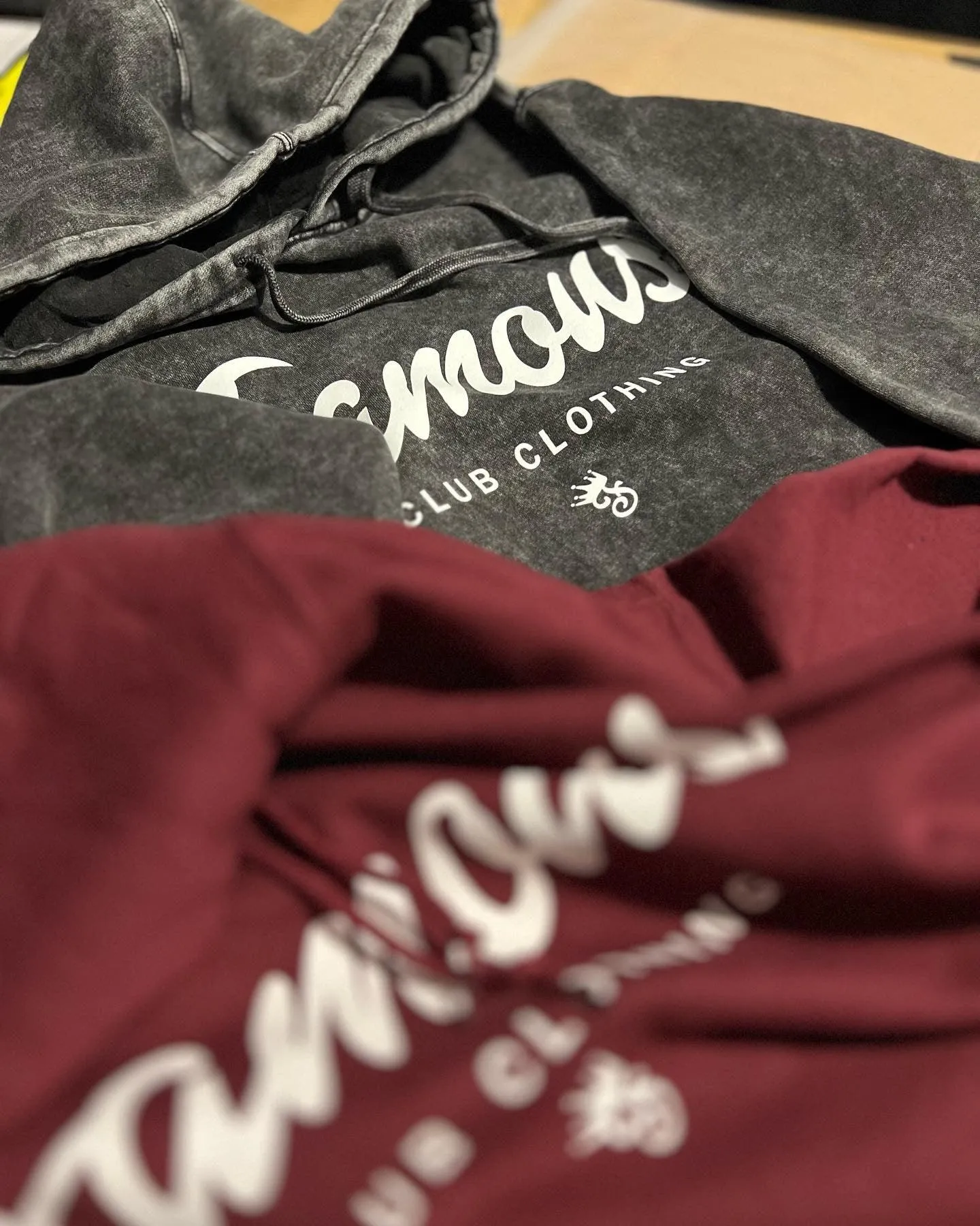 STONE WASH / BURG Hoodies