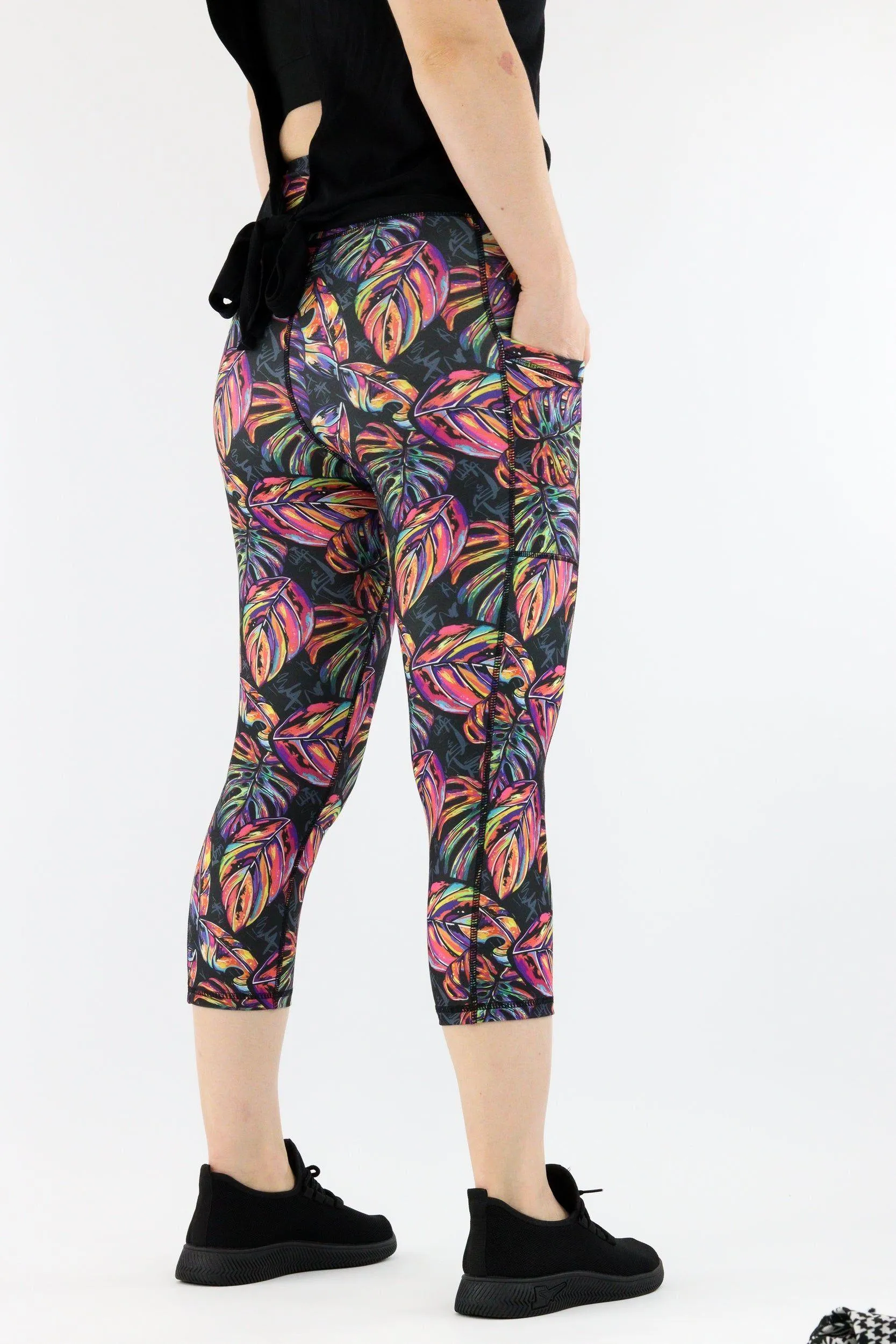 Tropic Life - Hybrid 1.0 - Leg Pockets - Capri Leggings
