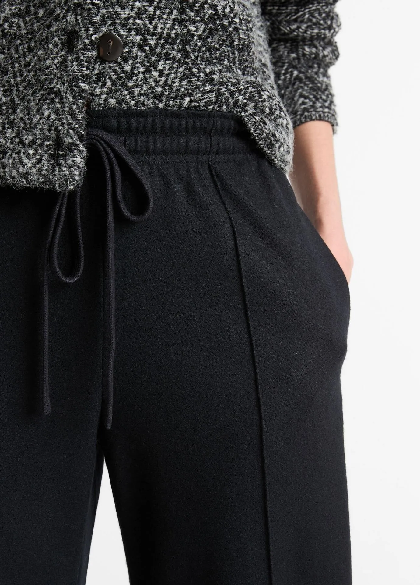 Vince Mid Rise Drawstring Pull On Pant in Black
