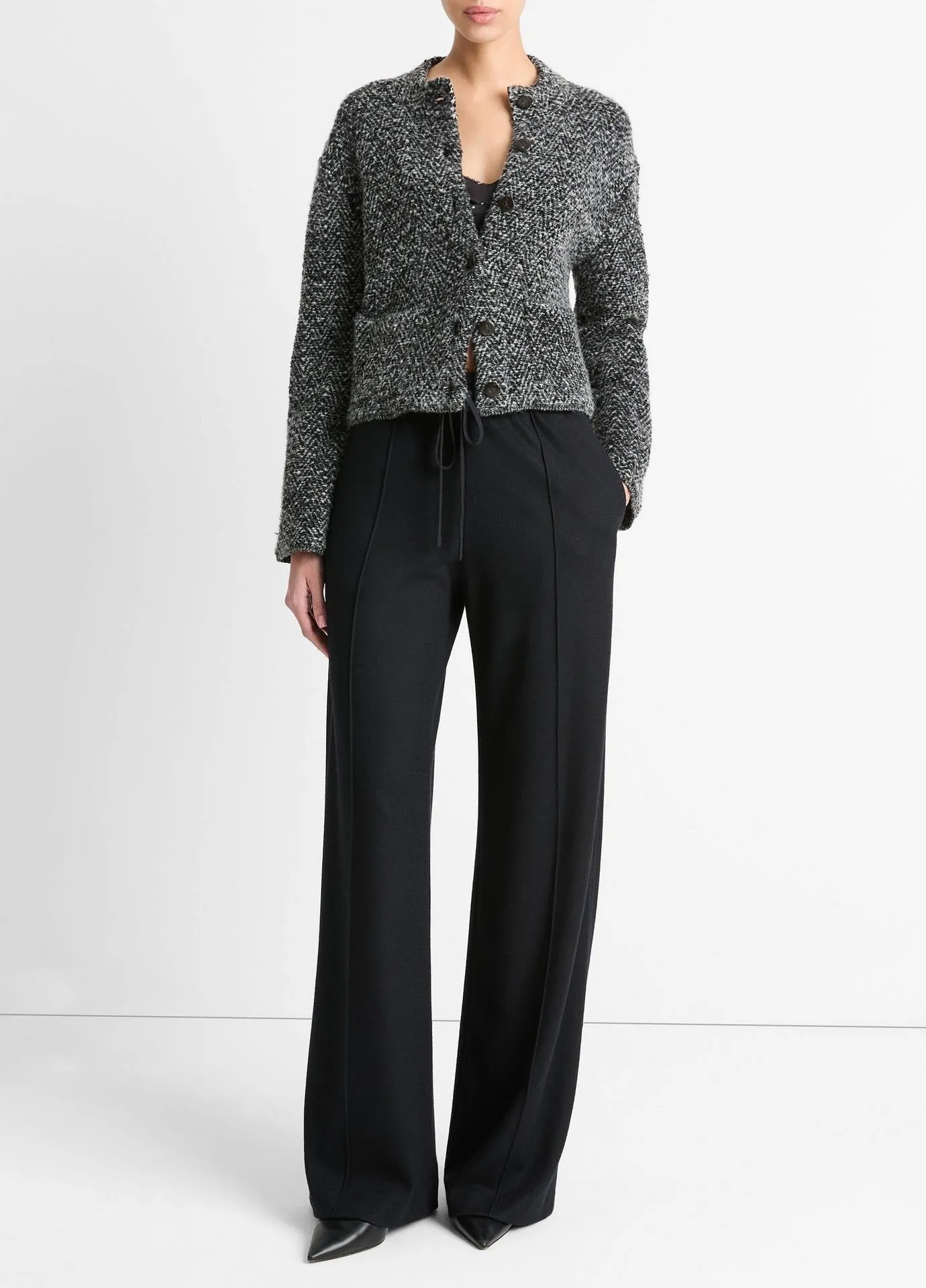 Vince Mid Rise Drawstring Pull On Pant in Black