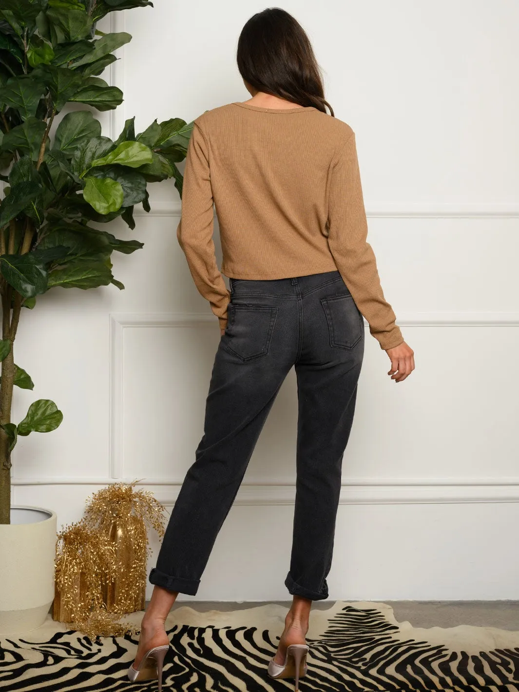 WOMEN'S LONG SLEEVE LACE UP FRONT TOP