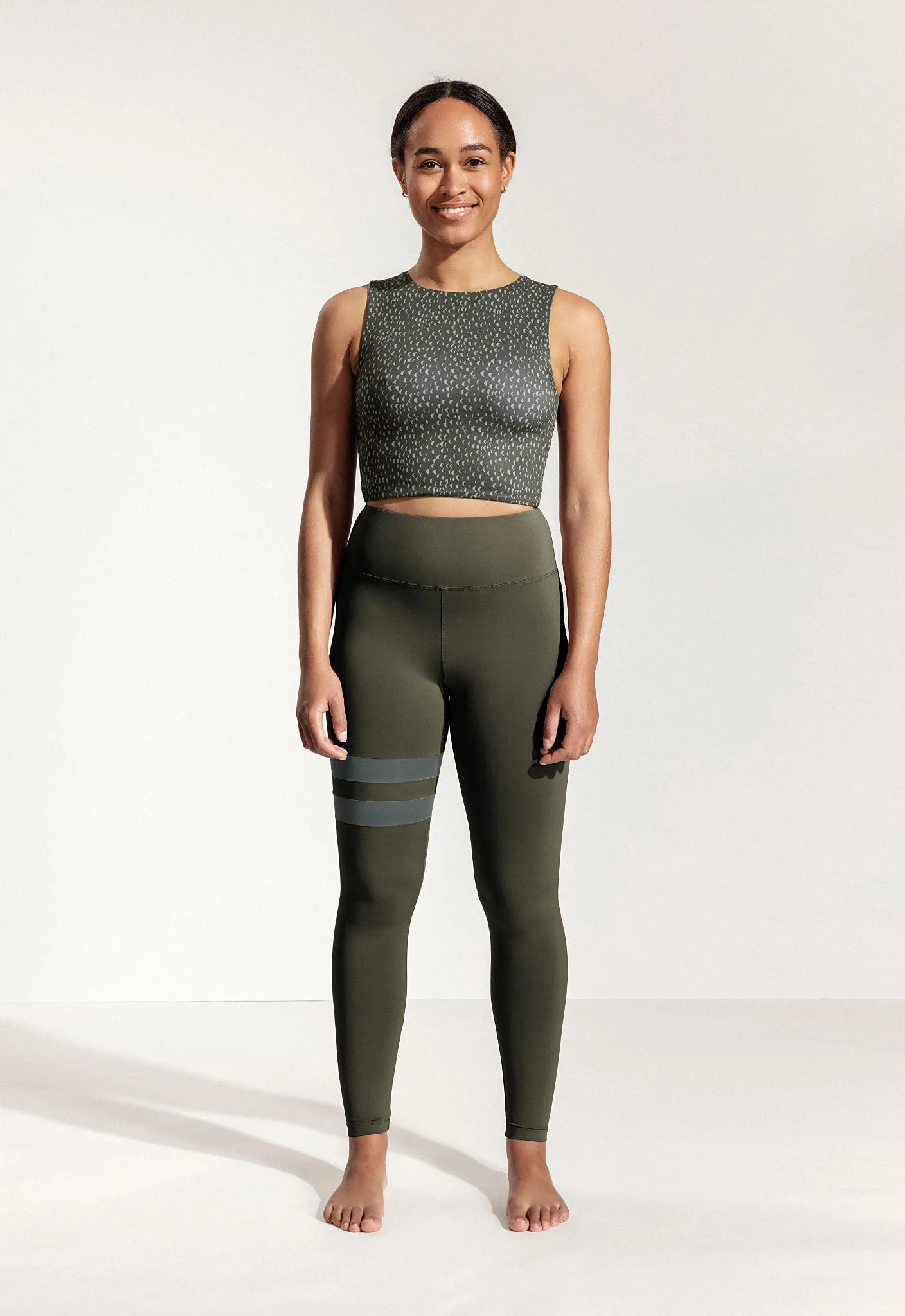 Yoga Leggings „Larimar “ in Piniengrün